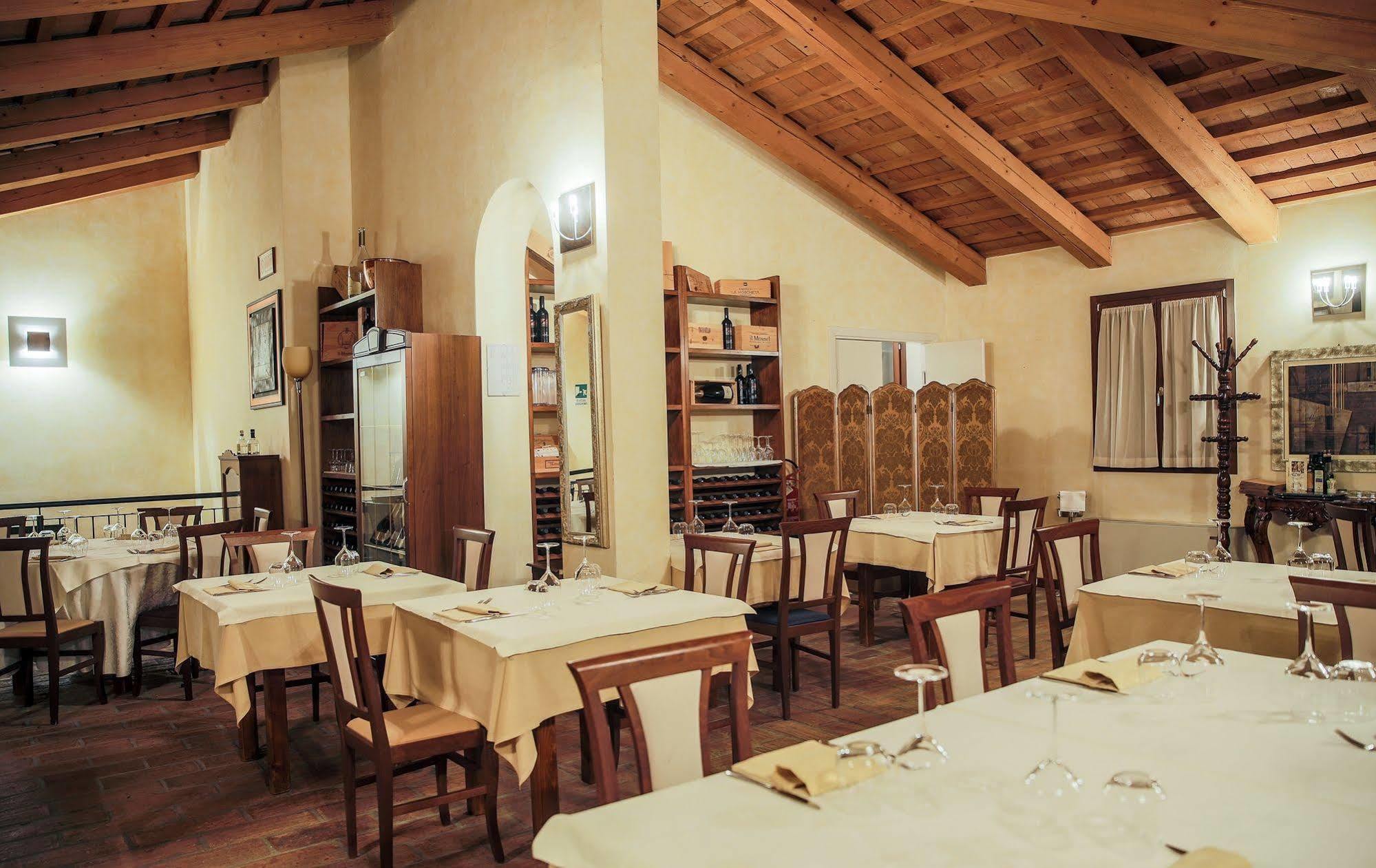 Locanda Il Fagiano Sette Polesini Exterior photo